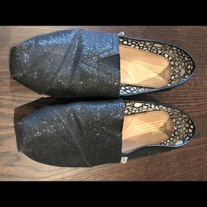 Black sparkle Toms